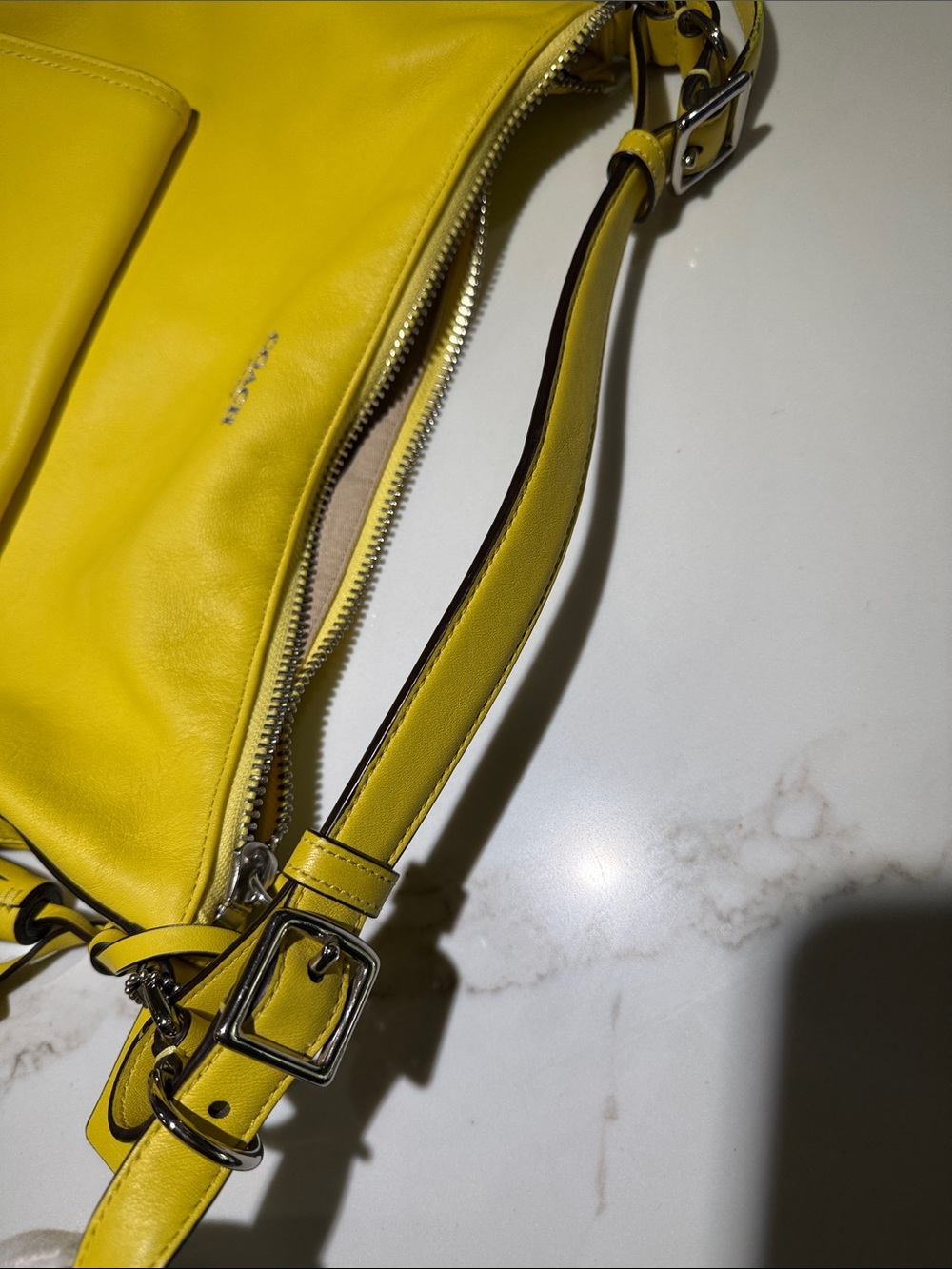 COACH Legacy Leather
Courtenay Hobo Shoulder bag, turnlock 22381 Yellow - Picture 15 of 15